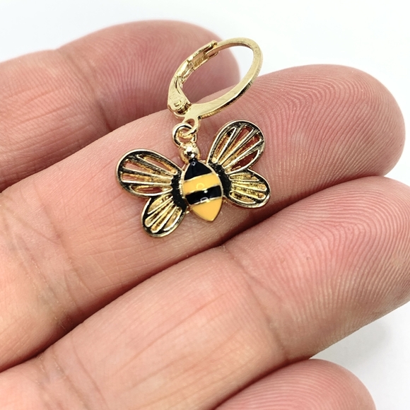 Bumble Bee Charm Earrings - Picture 3 of 4